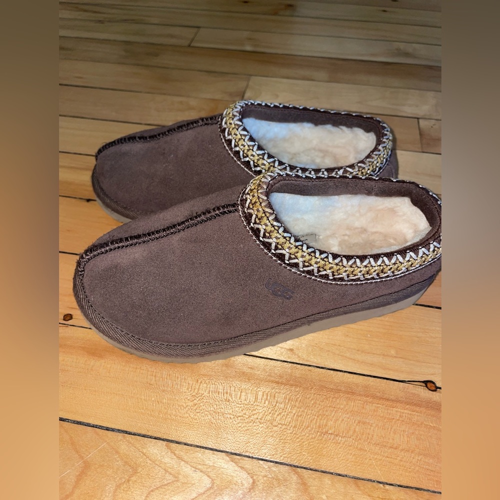 UGG TASMAN SLIPPER CHOCOLATE BROWN SIZE 5